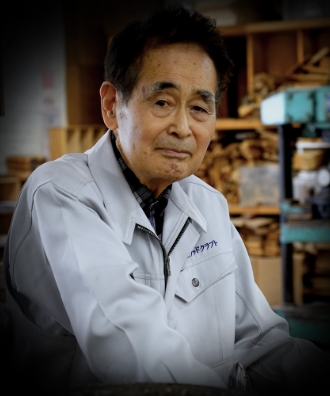 Japanese traditional craftsman Katsuhiro Kanazashi
